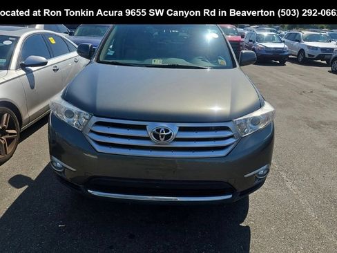 Used 2012 Toyota Highlander SE w/ Tow Pkg AWD/4WD image 7