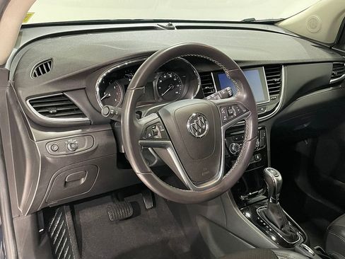 Used 2021 Buick Encore Preferred FWD image 19