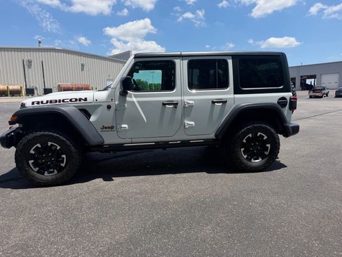 Used 2025 Jeep Wrangler Unlimited Rubicon AWD/4WD image 10