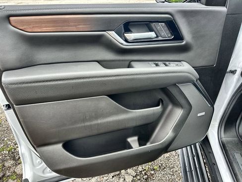 New 2026 GMC Yukon XL Denali w/ Denali Reserve Package image 21