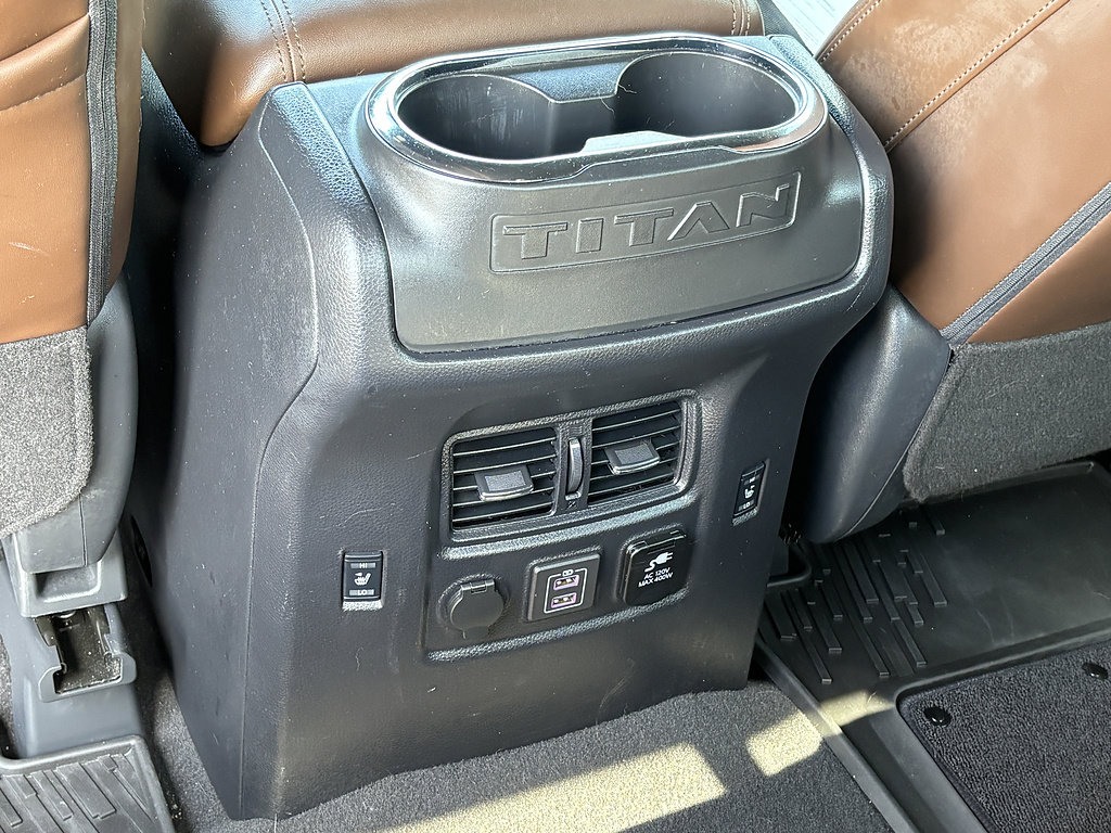Used 2021 Nissan Titan Platinum Reserve AWD/4WD image 16