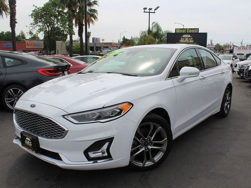 Used 2020 Ford Fusion Titanium image 37