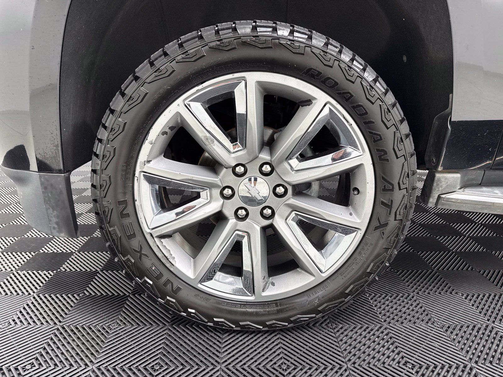 Used 2017 Chevrolet Tahoe Premier AWD/4WD image 8