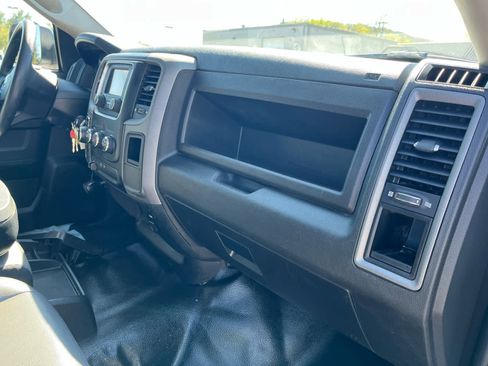 Used 2022 RAM 1500 Tradesman w/ Chrome Appearance Group AWD/4WD image 32