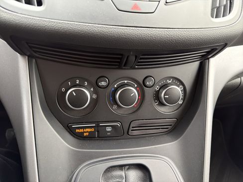 Used 2016 Ford Escape SE image 25