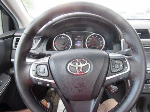 Used 2015 Toyota Camry XSE FWD image 25