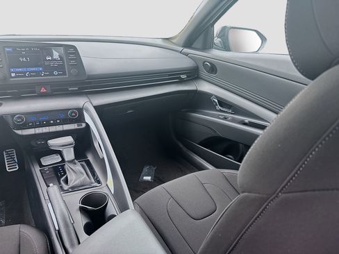 New 2026 Hyundai Elantra Sport FWD image 16