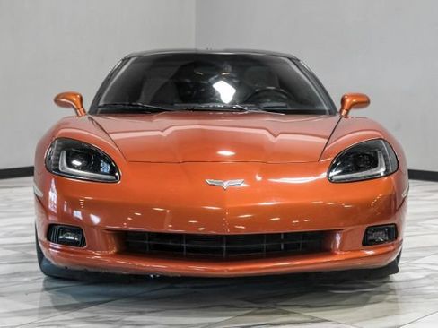 Used 2005 Chevrolet Corvette Coupe w/ Preferred Equipment Group RWD image 9