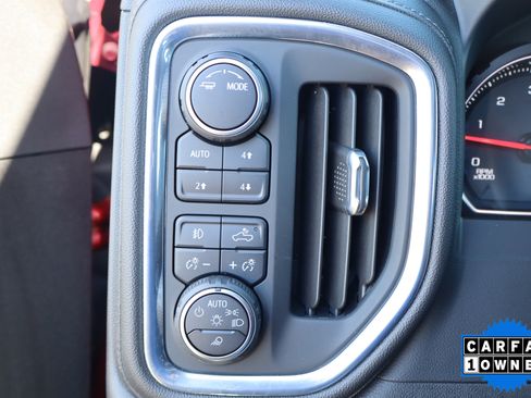 Certified 2021 Chevrolet Silverado 2500 LTZ w/ LTZ Convenience Package image 31