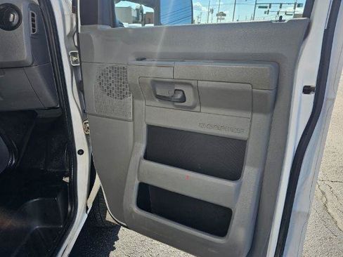 Used 2017 Ford E-450 and Econoline 450 Super Duty w/ Power Windows & Locks Group RWD image 24