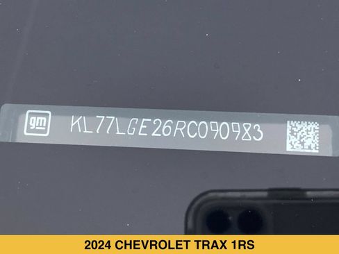 Used 2024 Chevrolet Trax RS FWD image 14