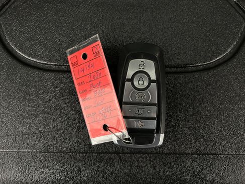 Used 2020 Ford Edge Titanium AWD/4WD image 40