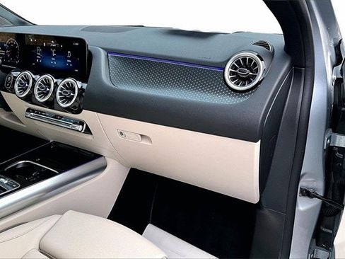 Certified 2025 Mercedes-Benz GLA 250 4MATIC image 29