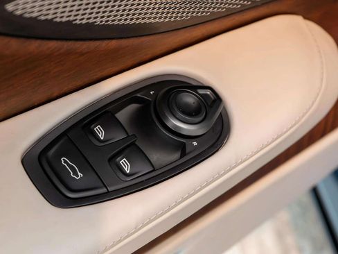Used 2024 Aston Martin DB12 Convertible RWD image 27