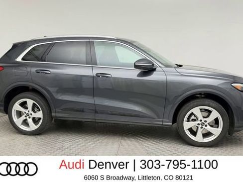Used 2025 Audi Q5 Premium w/ Premium Plus AWD/4WD image 9