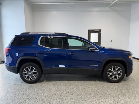 Used 2023 GMC Acadia SLT w/ Technology Package AWD/4WD image 36