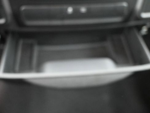 Used 2022 RAM 1500 Classic SLT image 3