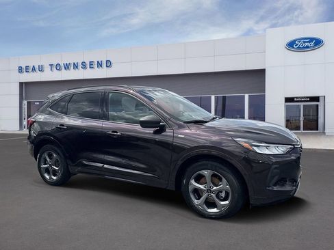 Certified 2023 Ford Escape ST-Line w/ Tech Pack #1 image 3