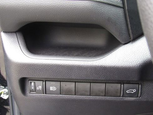 Used 2025 Toyota RAV4 XLE w/ Convenience Package AWD/4WD image 34