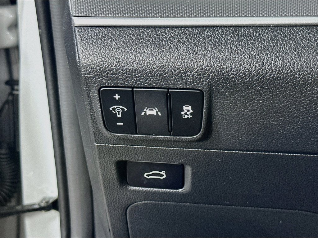 Used 2022 Kia K5 GT-Line AWD/4WD image 23