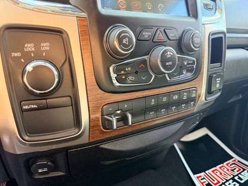 Used 2016 RAM 2500 Laramie w/ Convenience Group AWD/4WD image 34