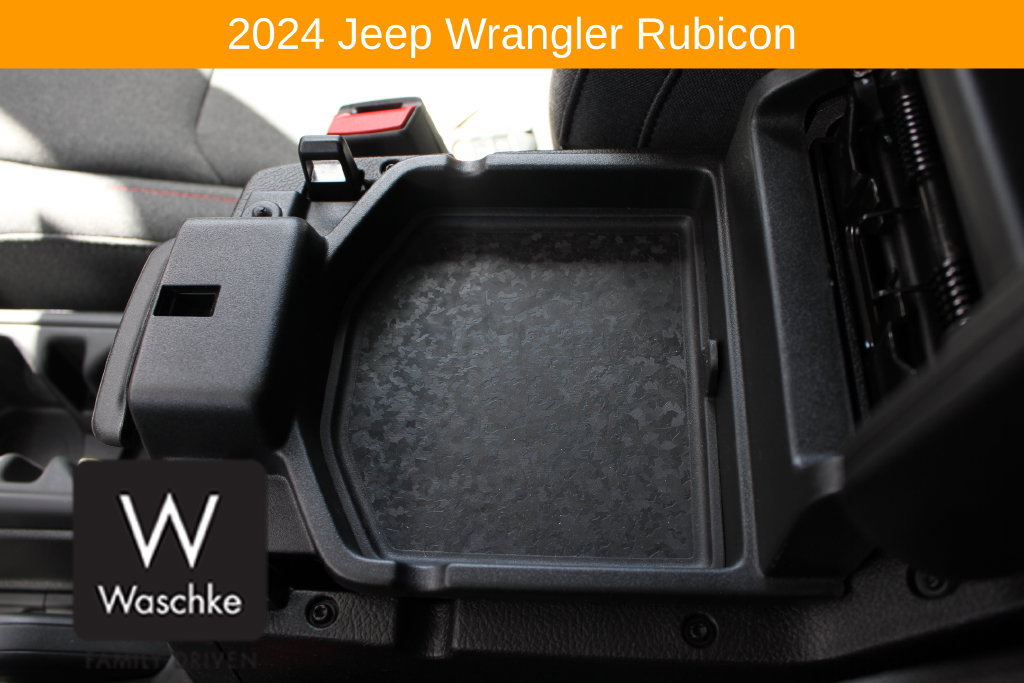 Used 2024 Jeep Wrangler Unlimited Rubicon w/ Convenience Group AWD/4WD image 34
