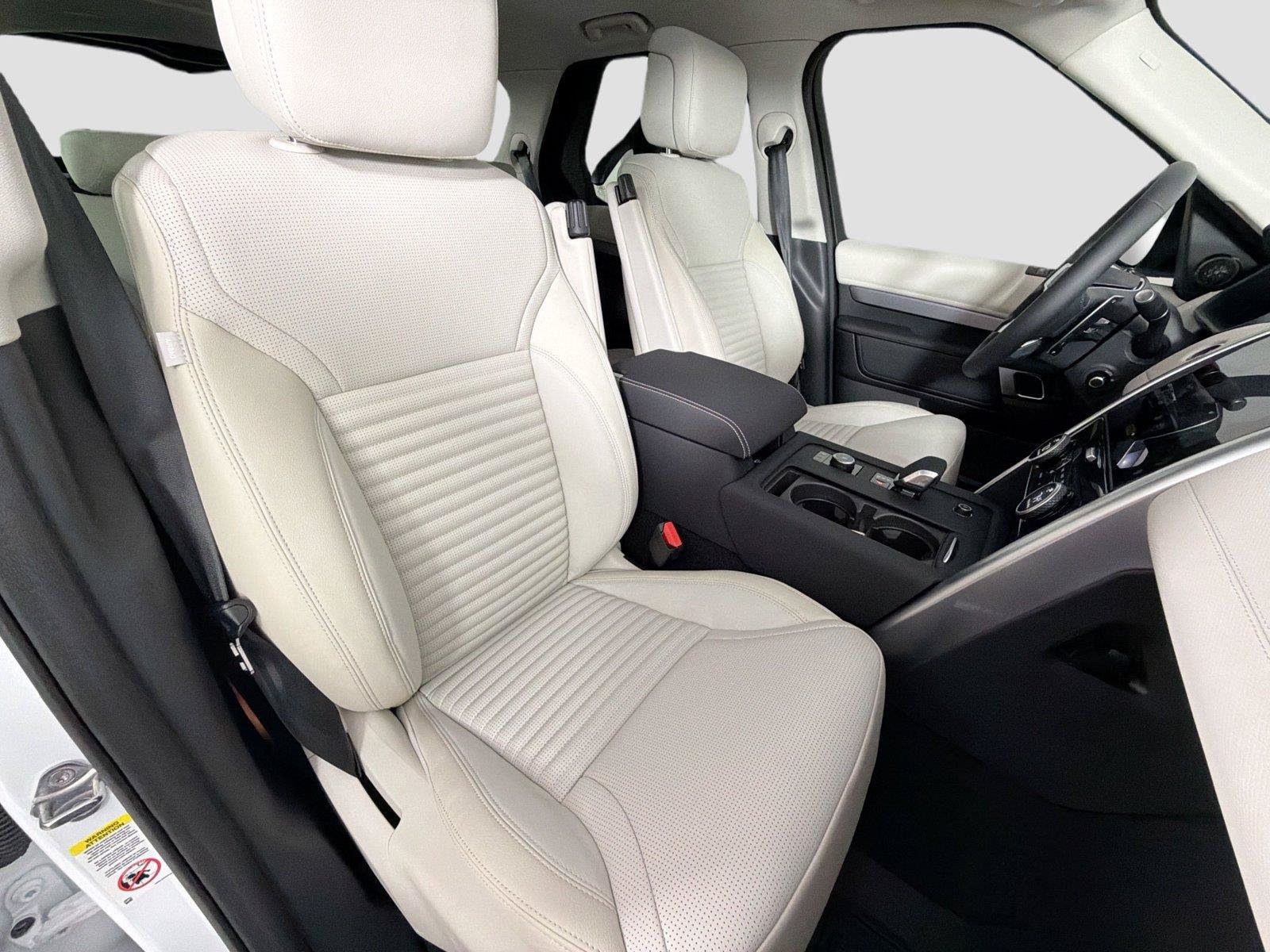 Certified 2026 Land Rover Discovery Dynamic SE AWD/4WD image 29