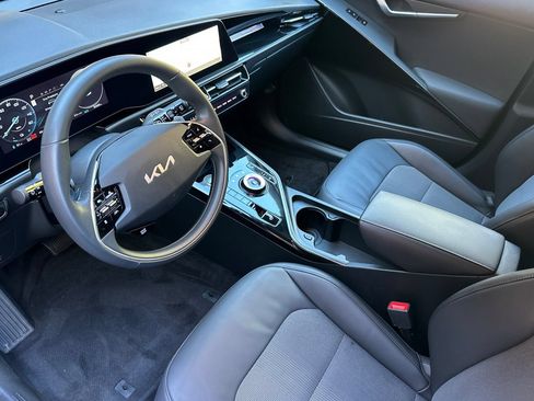 Used 2024 Kia Niro Wind FWD image 10