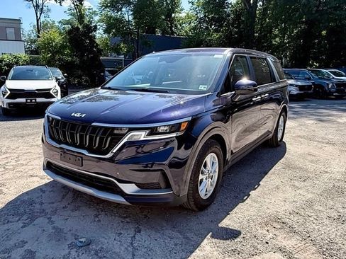 Certified 2024 Kia Carnival LX FWD image 1