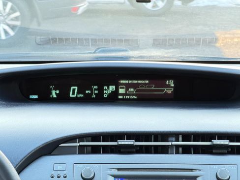 Used 2013 Toyota Prius Two image 19