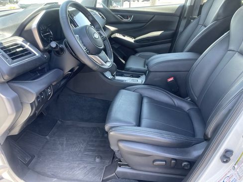 Used 2025 Subaru Ascent Limited w/ Popular Package #1 AWD/4WD image 8