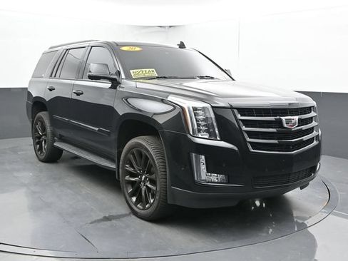 Used 2020 Cadillac Escalade Luxury w/ Escalade Sport Edition AWD/4WD image 6