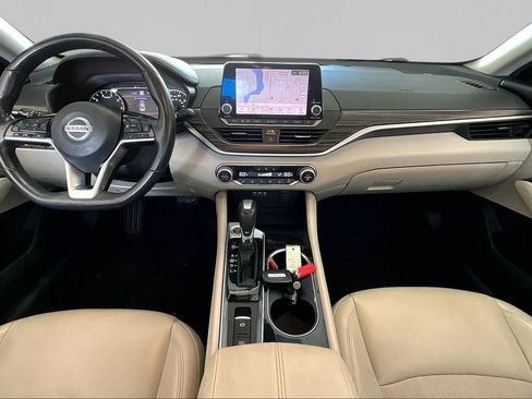 Used 2022 Nissan Altima 2.5 SL FWD image 9