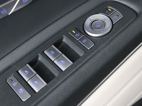 Used 2025 Genesis GV80 3.5T Prestige AWD/4WD image 24