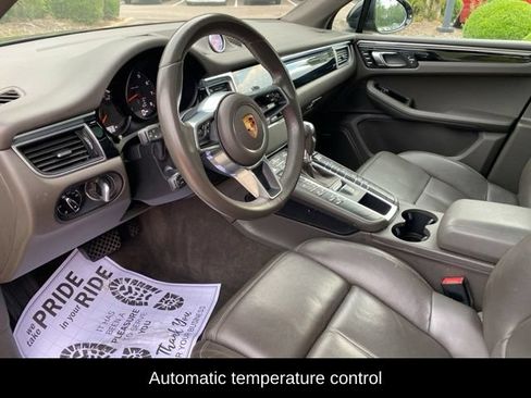 Used 2018 Porsche Macan AWD/4WD image 6