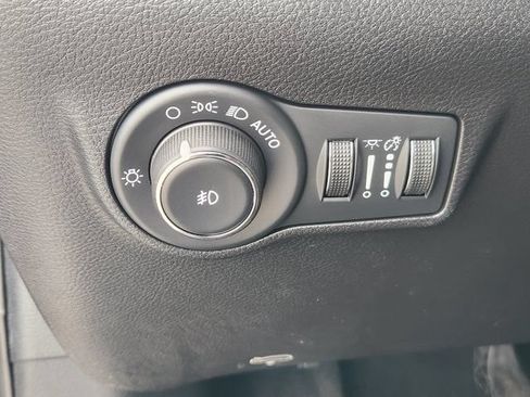 Used 2024 Jeep Compass Latitude AWD/4WD image 20