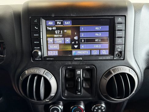 Used 2018 Jeep Wrangler Unlimited Sport image 14