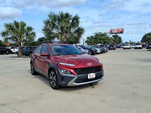 Used 2022 Hyundai Kona Limited FWD image 7