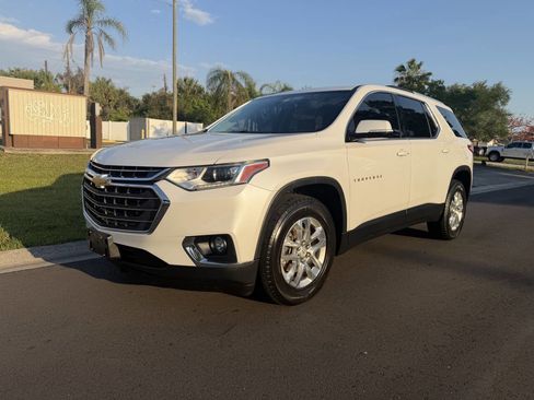 Used 2018 Chevrolet Traverse LT image 1