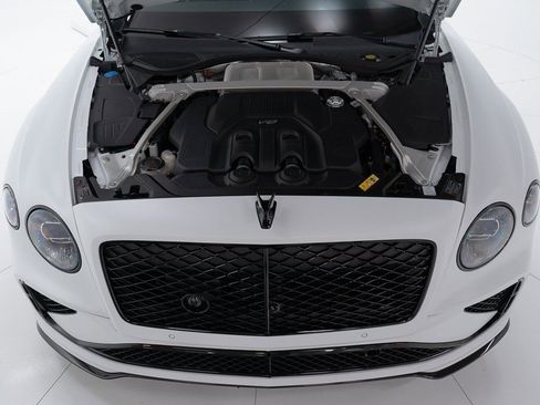 Used 2025 Bentley Flying Spur Plug-In Hybrid image 50