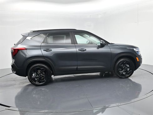 New 2026 Kia Seltos EX image 8