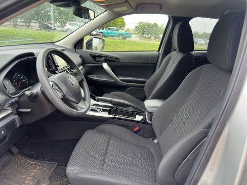 Used 2025 Mitsubishi Eclipse Cross ES AWD/4WD image 15