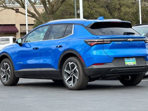 New 2026 Chevrolet Equinox EV LT image 5