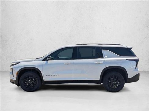 Used 2024 Chevrolet Traverse LT w/ Enhanced Driving Package FWD image 9