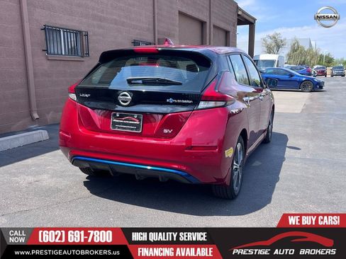 Used 2018 Nissan Leaf SV w/ SV Technology Package FWD image 5