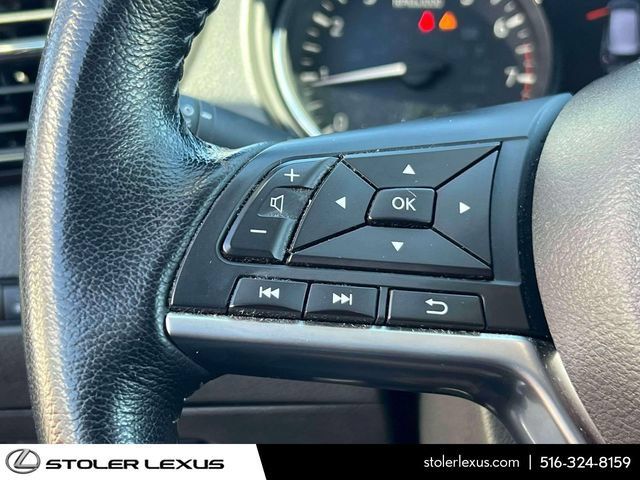 Used 2020 Nissan Rogue SV AWD/4WD image 25