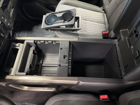 Used 2024 Nissan Titan SV w/ SV Bronze Edition Package image 26