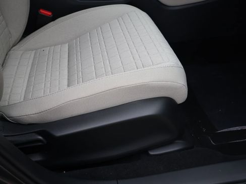 New 2026 Honda HR-V LX image 9