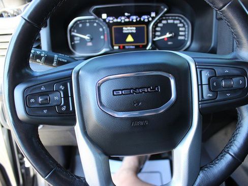Used 2021 GMC Yukon Denali image 9