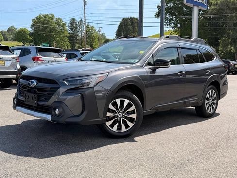 Used 2025 Subaru Outback Limited AWD/4WD image 2